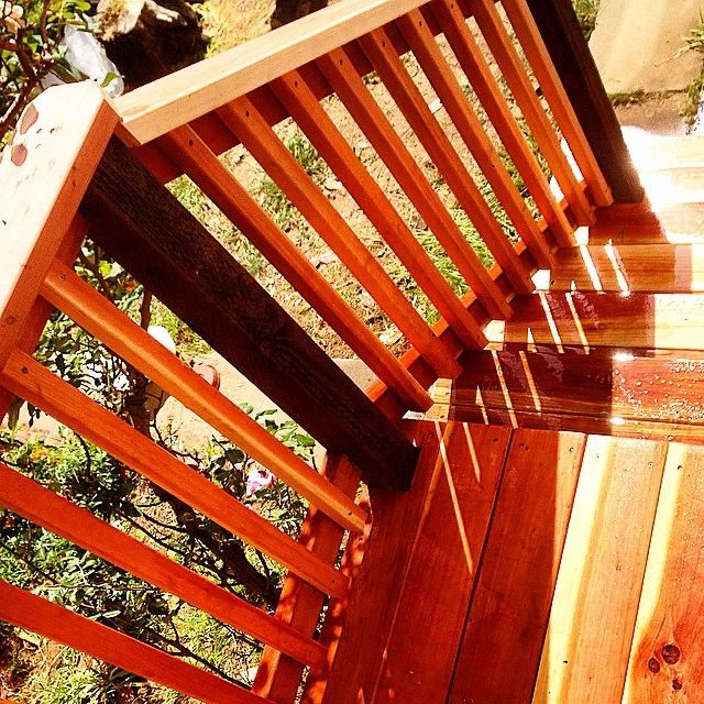 Deck with railing and stairs