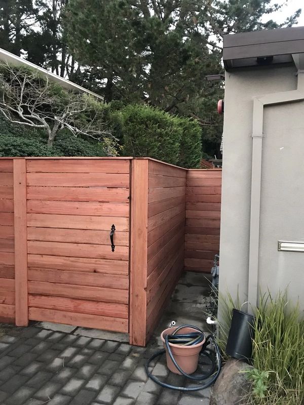 Horizontal fence with built-in gate
